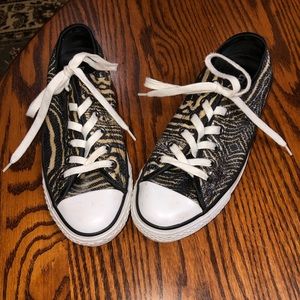 Converse Black and Tan Patterned Sneakers